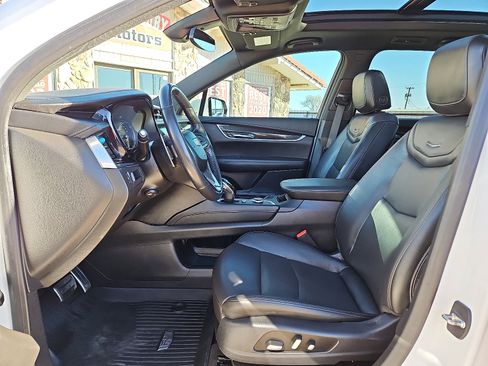 Used 2021 Cadillac XT6 Sport image 11