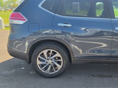 Used 2016 Nissan Rogue SL w/ SL Premium Package FWD image 5