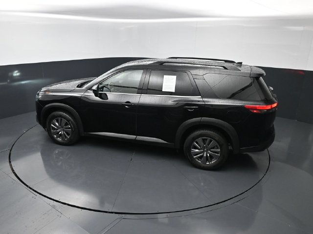 Certified 2025 Nissan Pathfinder SV FWD image 24