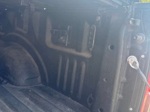 Used 2017 Ford F150 Lariat AWD/4WD image 10