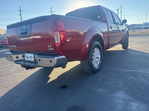 Used 2019 Nissan Frontier SV image 3