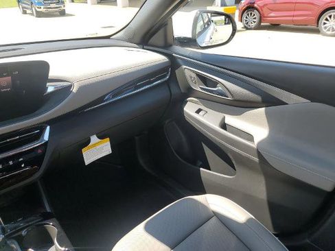 New 2025 Buick Envista Avenir image 11