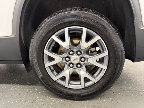 Used 2023 GMC Acadia SLT AWD/4WD image 19