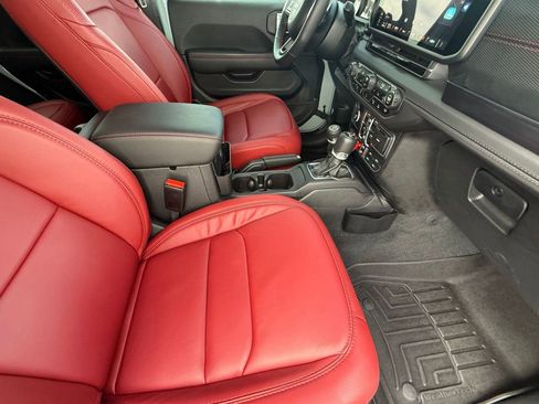 Used 2024 Jeep Wrangler Rubicon 392 image 32