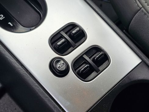 Used 2005 Jeep Liberty Limited image 9