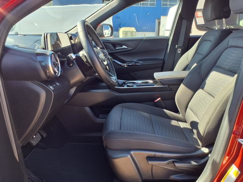 Used 2026 Chevrolet Equinox LT image 10