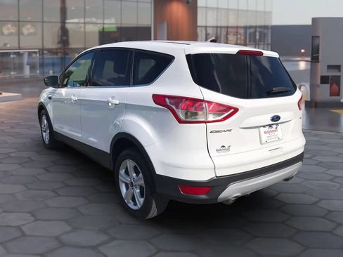 Used 2016 Ford Escape SE FWD image 9