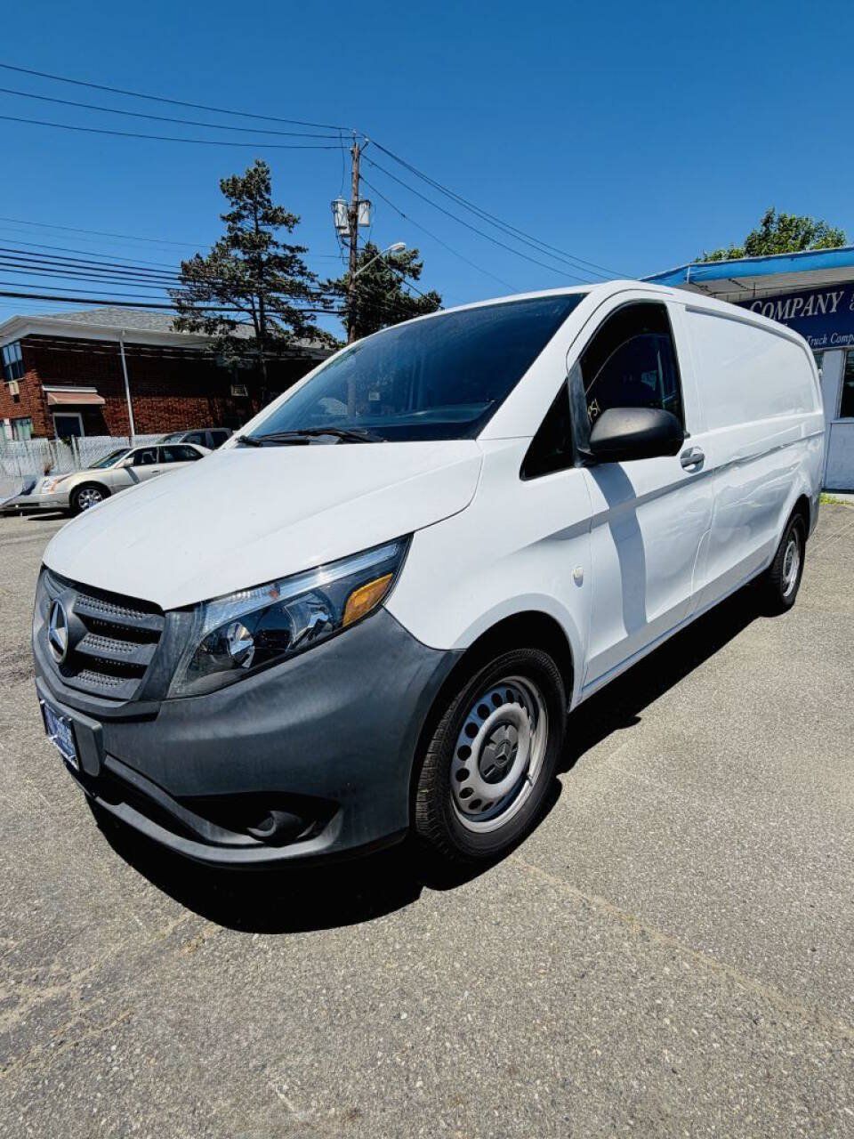 Used 2019 Mercedes-Benz Metris image 1