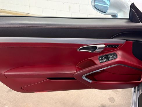 Used 2018 Porsche 911 Turbo S image 20