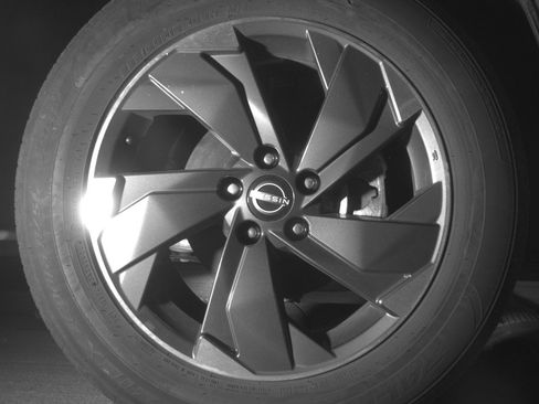 Used 2025 Nissan Rogue SV FWD image 13