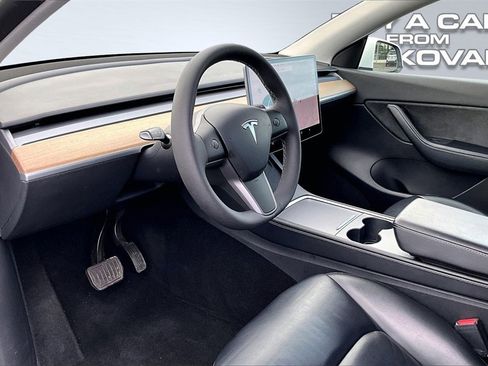 Used 2021 Tesla Model Y Long Range image 14