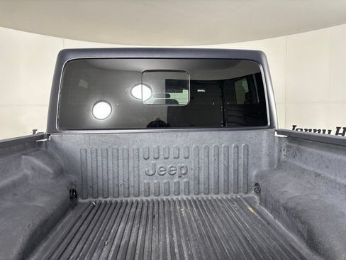 Used 2022 Jeep Gladiator Sport AWD/4WD image 26