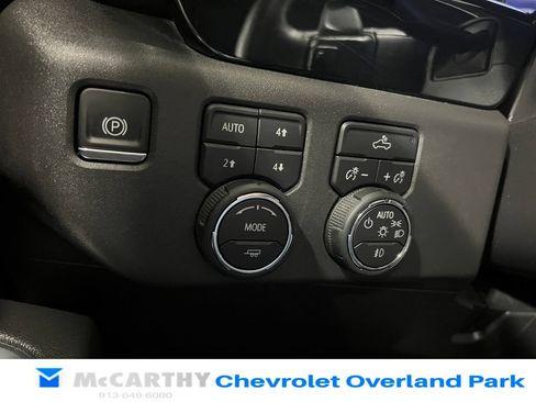 Used 2024 Chevrolet Silverado 1500 LT Trail Boss w/ Convenience Package II AWD/4WD image 18