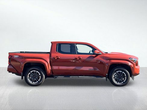 Certified 2025 Toyota Tacoma TRD Sport w/ TRD Sport Upgrade Package image 9