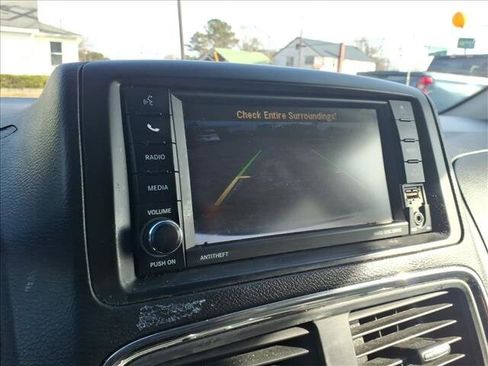 Used 2019 Dodge Grand Caravan SE image 30