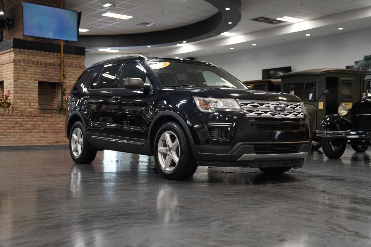 Used 2019 Ford Explorer XLT FWD image 5