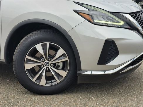 Used 2023 Nissan Murano S image 9