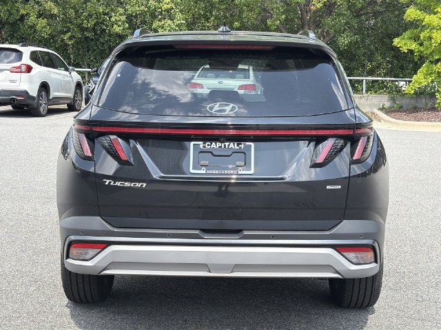 Certified 2025 Hyundai Tucson Limited AWD/4WD image 18