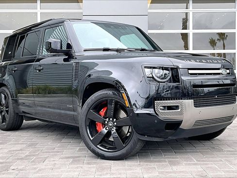 Used 2021 Land Rover Defender 110 X image 3