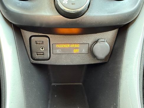 Used 2020 Chevrolet Trax LT w/ Sun & Sound Package image 26