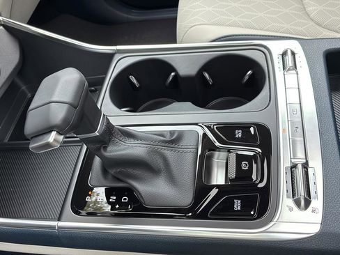 New 2026 Kia Carnival SX w/ SX Dark Edition Package FWD image 32