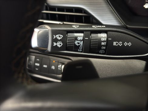 Used 2024 GMC Acadia AT4 w/ Super Cruise Package AWD/4WD image 25