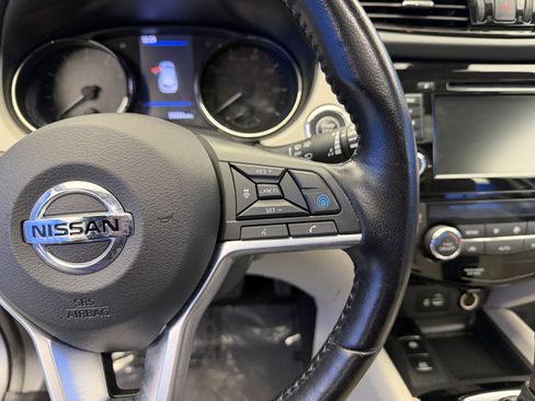 Used 2021 Nissan Rogue Sport SL w/ Premium Package image 17