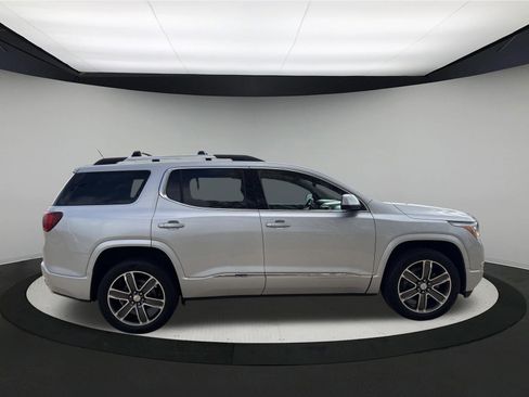Used 2019 GMC Acadia Denali w/ Technology Package AWD/4WD image 6