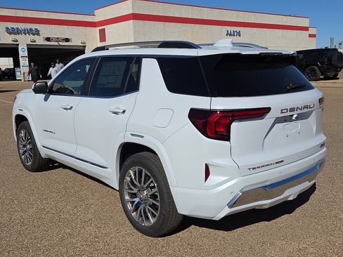 New 2026 GMC Terrain Denali w/ LPO, Floor Liner Package image 3