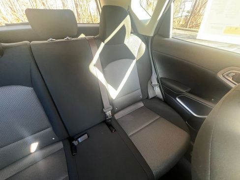 Used 2025 Kia Soul LX w/ LX Technology Package image 32