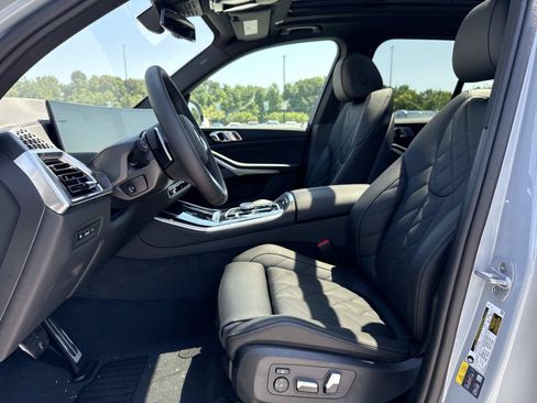 New 2026 BMW X5 xDrive50e w/ M Sport Package AWD/4WD image 14