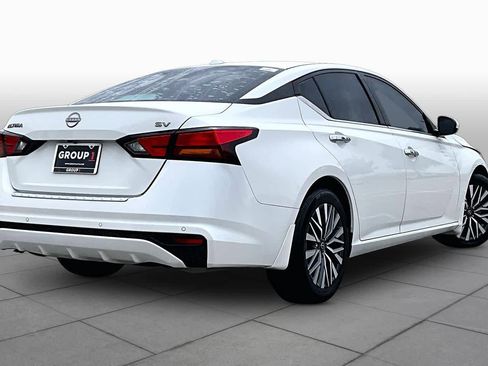 Used 2023 Nissan Altima 2.5 SV FWD image 13