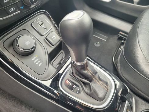 Used 2019 Jeep Compass Limited w/ Advanced Safety Group AWD/4WD image 20