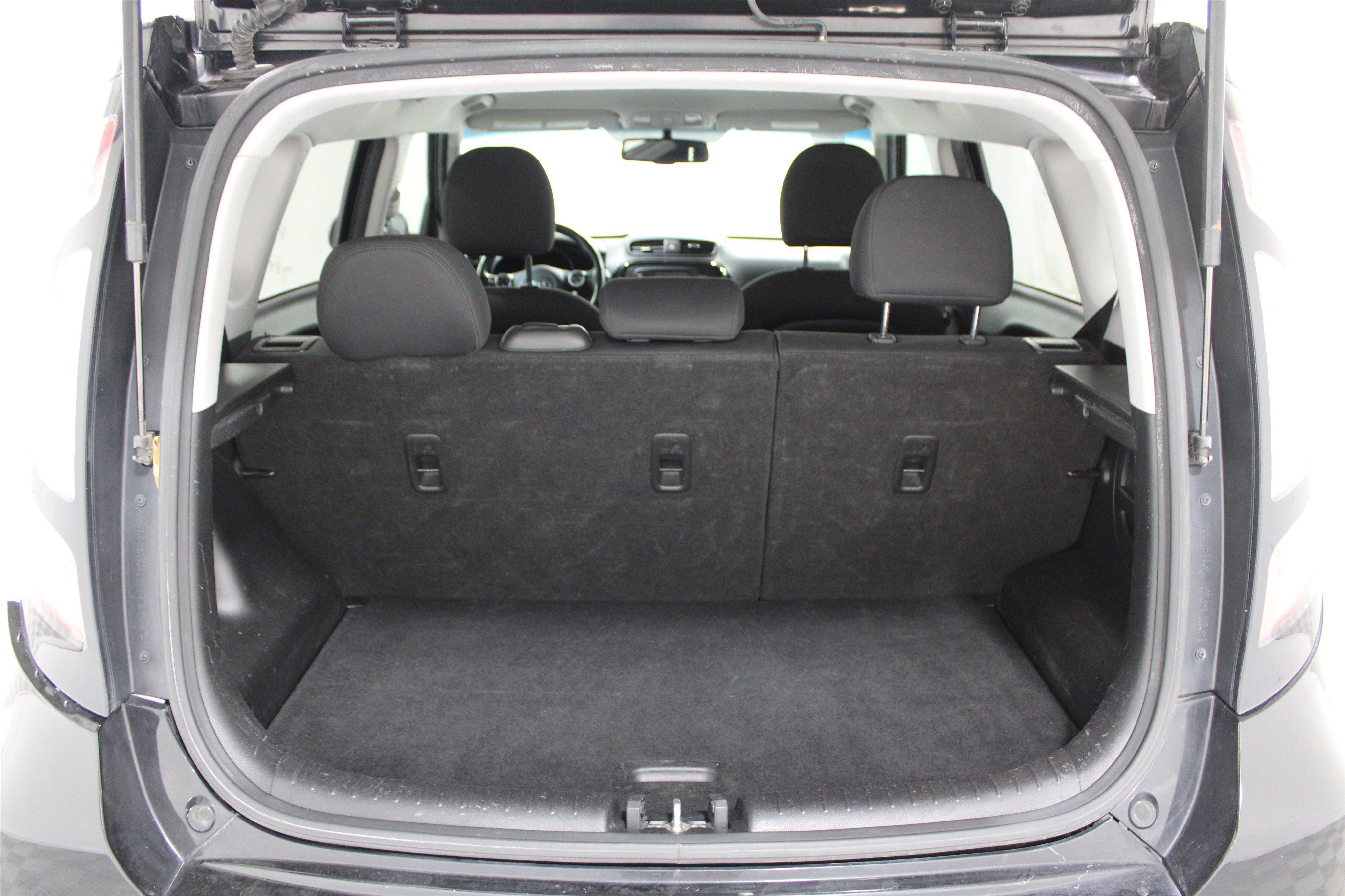 Used 2015 Kia Soul ! FWD image 30