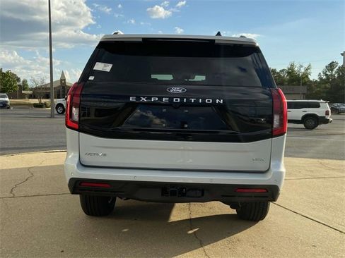 New 2025 Ford Expedition Max Active image 3