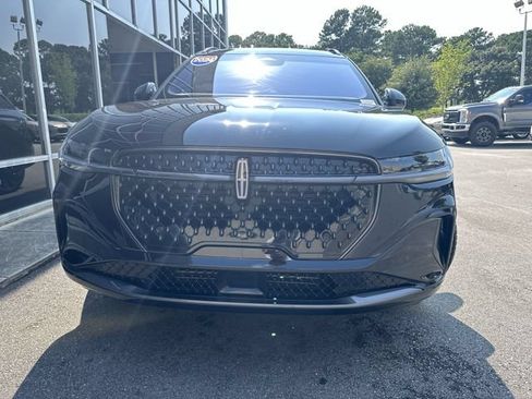 Certified 2024 Lincoln Nautilus Reserve w/ Equipment Group 203A AWD/4WD image 9