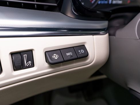Used 2021 Cadillac XT5 Premium Luxury AWD/4WD image 33