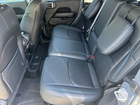 Used 2025 Jeep Wrangler Unlimited Sahara w/ Safety Group AWD/4WD image 16