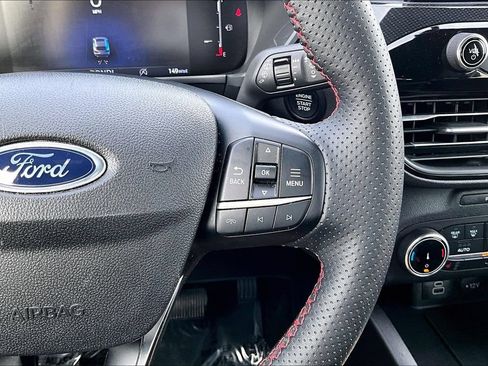 Certified 2025 Ford Escape ST-Line Select AWD/4WD image 18