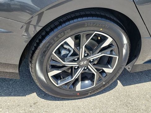 Used 2025 Hyundai Sonata SEL FWD image 31