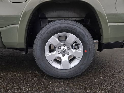 New 2026 RAM 1500 Big Horn AWD/4WD image 9