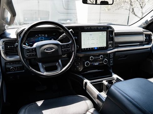 Used 2023 Ford F250 Lariat w/ Lariat Ultimate Package AWD/4WD image 4