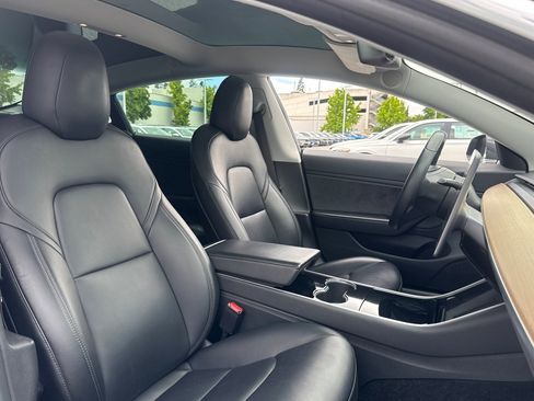 Used 2018 Tesla Model 3 Performance image 31