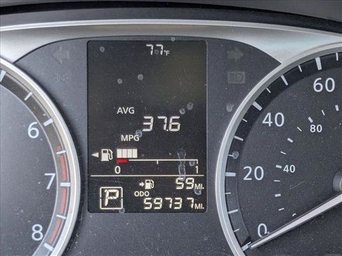 Used 2020 Nissan Kicks S FWD image 10