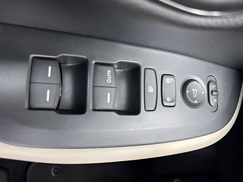 Used 2024 Honda HR-V LX image 30