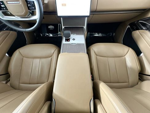 Certified 2025 Land Rover Range Rover SE AWD/4WD image 22