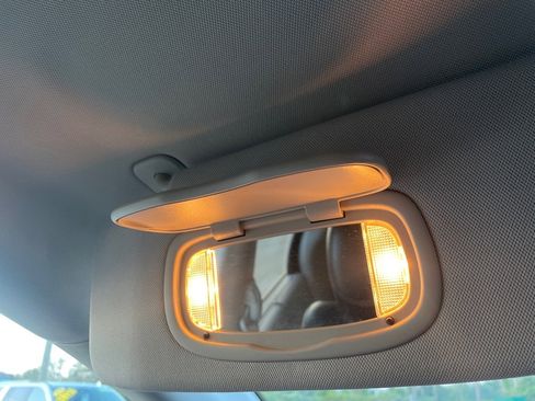 Used 2020 Chrysler Pacifica Touring-L image 31