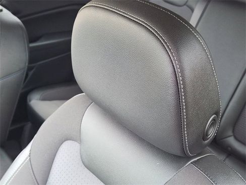 Certified 2024 Chevrolet Trax LT w/ Sunroof Package image 15