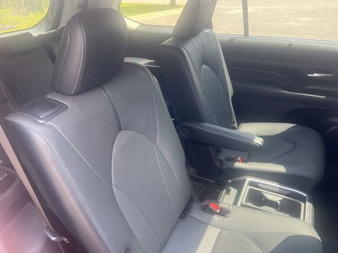 Used 2024 Toyota Grand Highlander AWD Hybrid image 14