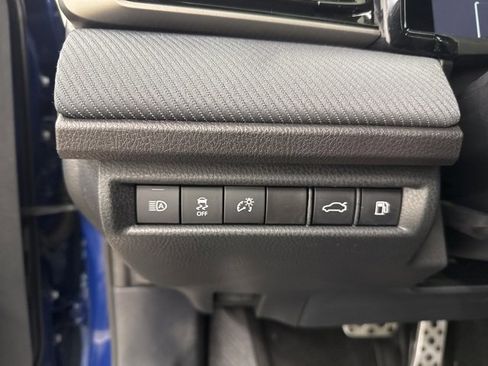 Used 2025 Toyota Camry SE w/ Multimedia Upgrade Package image 29